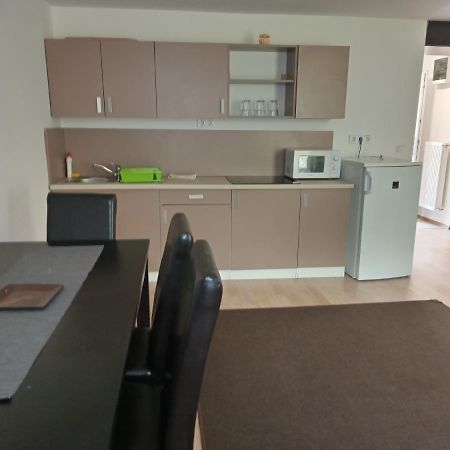 Tiszaliget Apartman Es Szallo Солнок Екстериор снимка