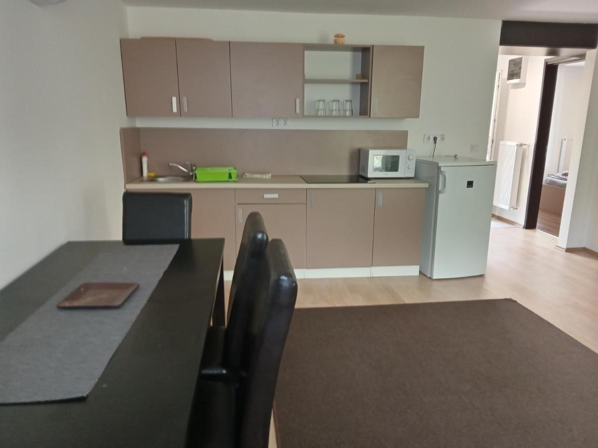 Tiszaliget Apartman Es Szallo Солнок Екстериор снимка