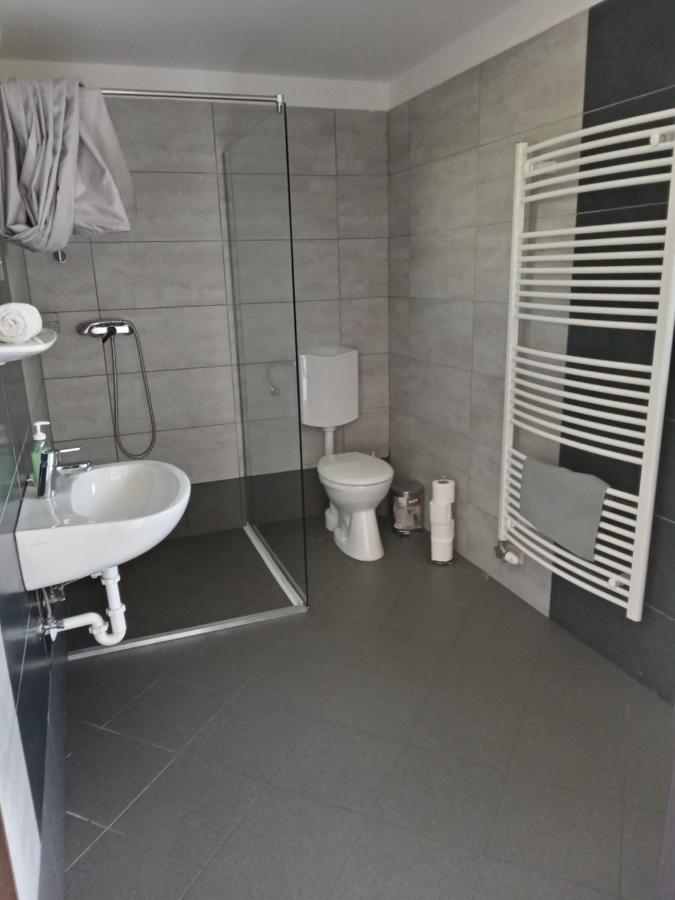 Tiszaliget Apartman Es Szallo Солнок Екстериор снимка