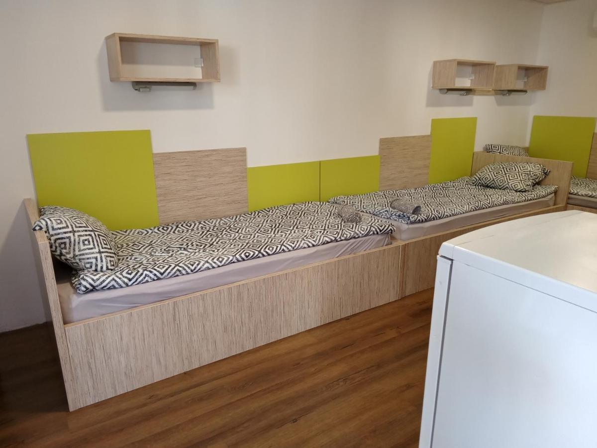 Tiszaliget Apartman Es Szallo Солнок Екстериор снимка