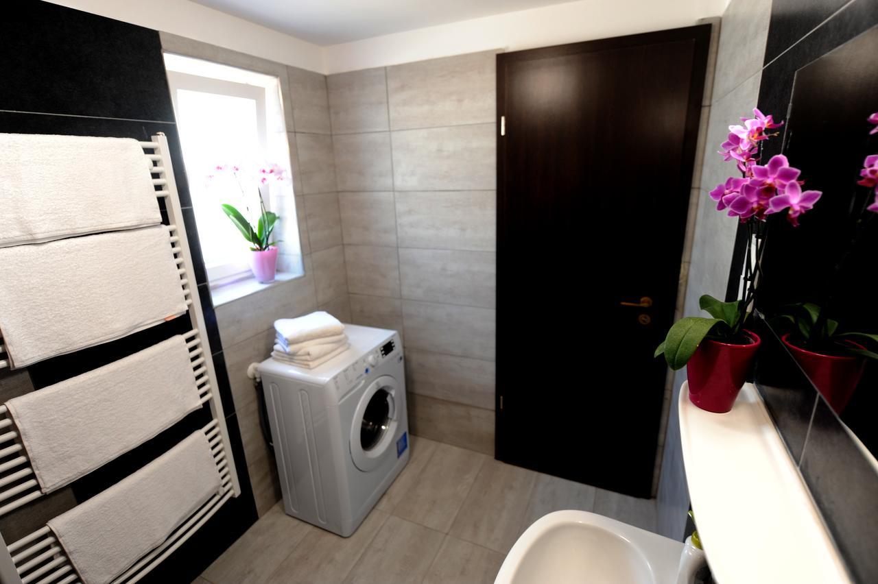 Tiszaliget Apartman Es Szallo Солнок Екстериор снимка