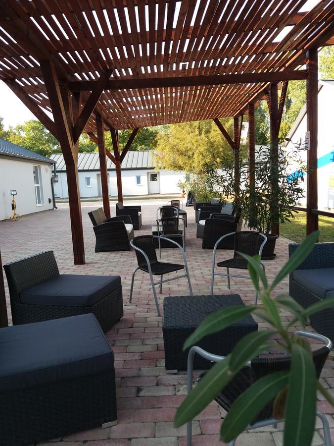 Tiszaliget Apartman Es Szallo Солнок Екстериор снимка